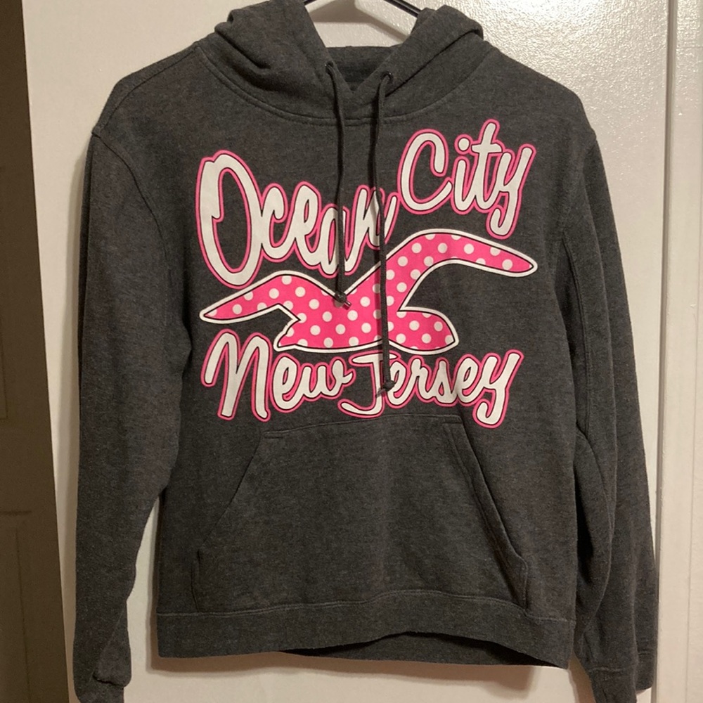 🤎🤎 Women’s Ocean City New Jersey Hoodie (size S)